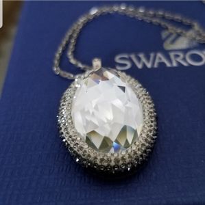 AUTHENTIC Swarovski VITA Pendant Necklace NWT